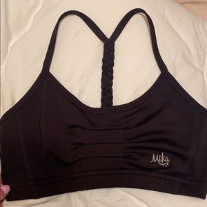 Mika sports bra